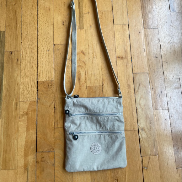 Kipling crossbody bag - Picture 2 of 8